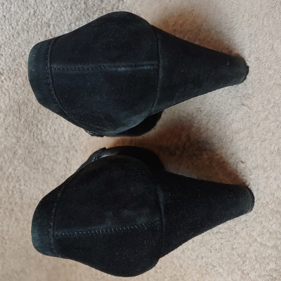 COACH Black Suede Size 6 Heels - Picture 4 of 7